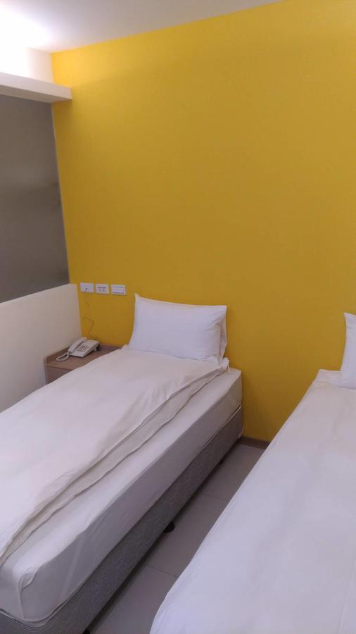 Galaxy Mini Inn Taipeh Exterior foto