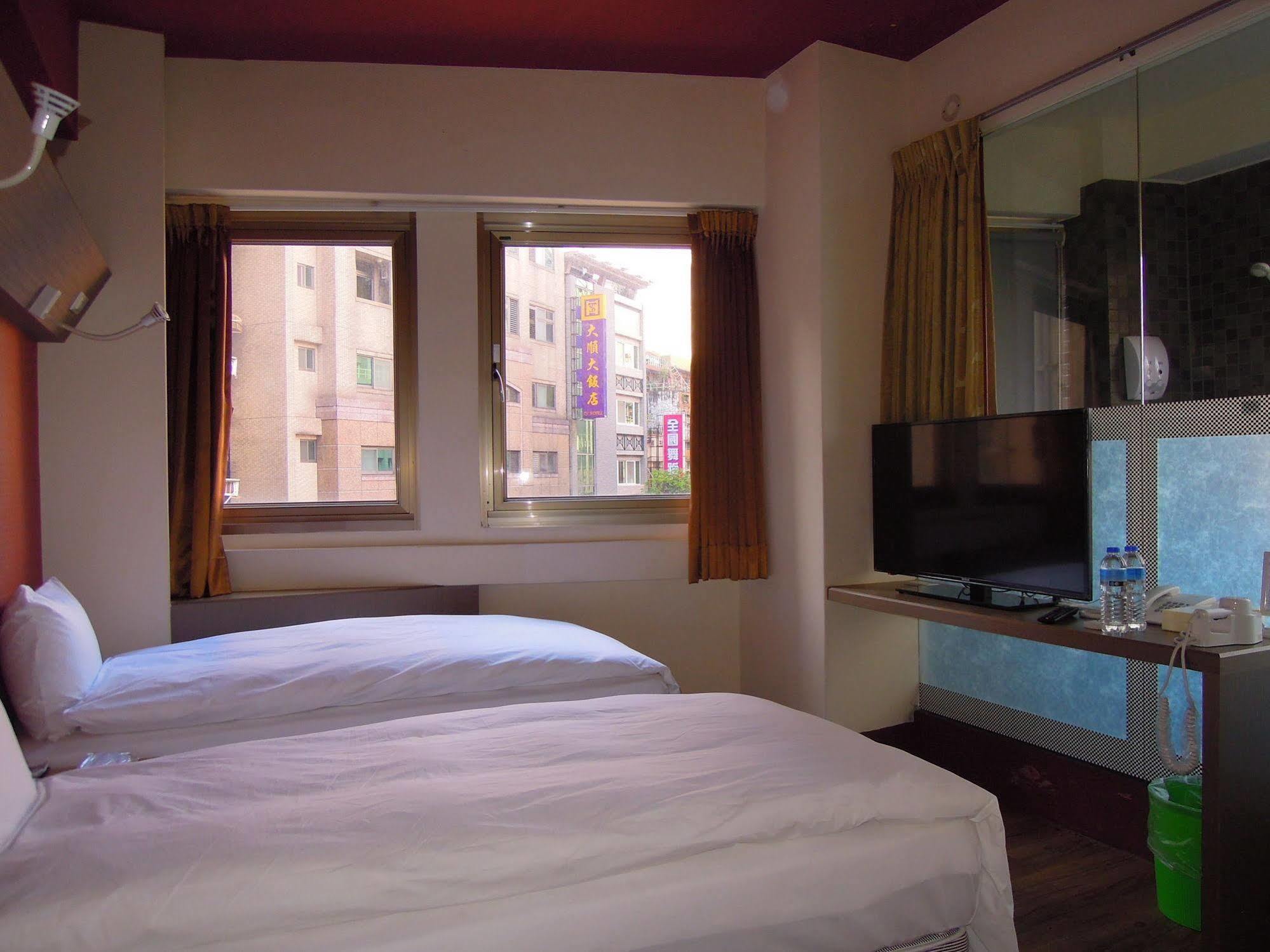 Galaxy Mini Inn Taipeh Exterior foto