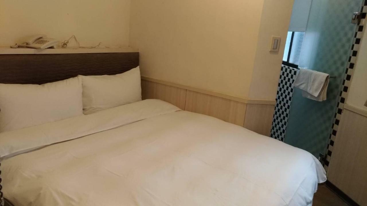 Galaxy Mini Inn Taipeh Exterior foto